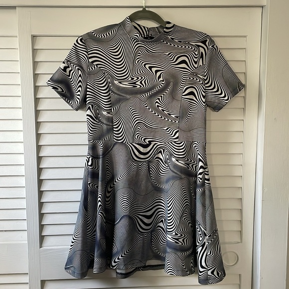 UNIF CID DRESS - OPTIC BLACK AND WHITE M - Picture 1 of 5